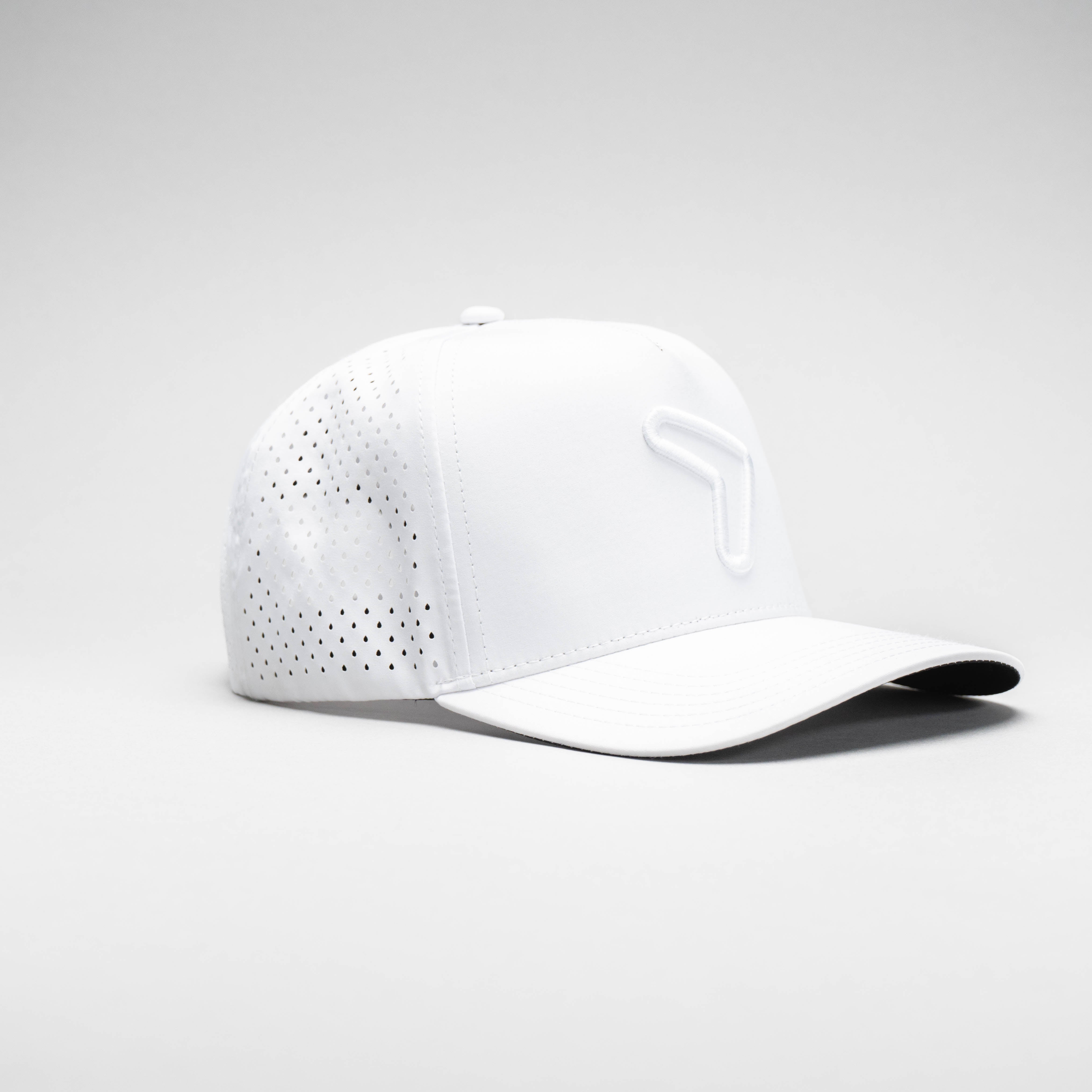White-panorama-hat